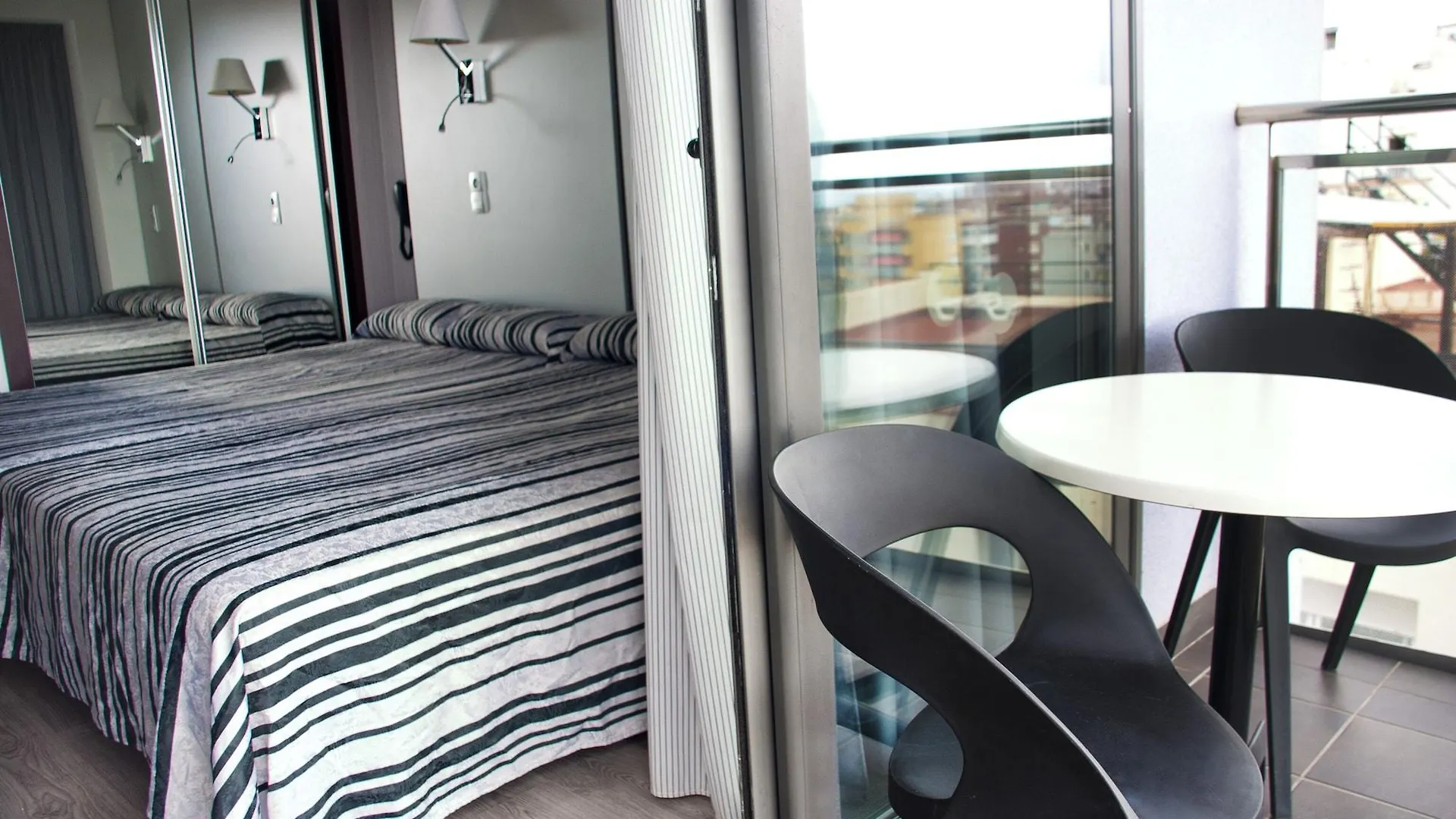 Summer Hotel Calella 4*,
